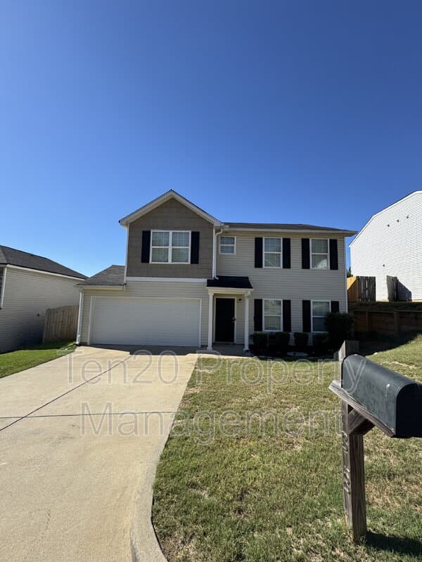 Phenix City House: 318 Irish Lane