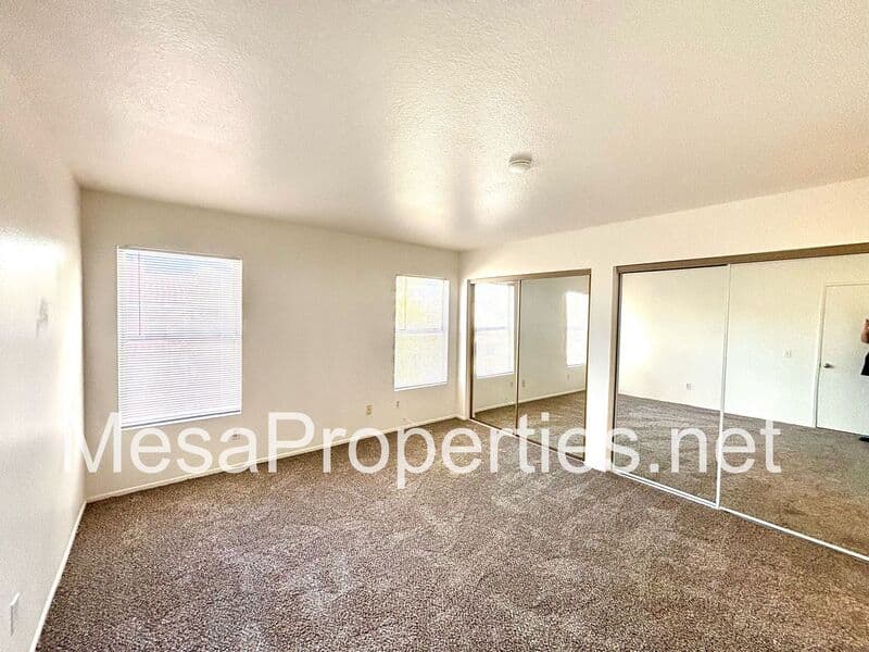 Victorville House: 14565 Windmill Rd