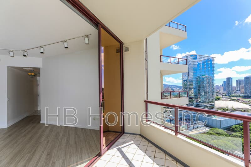 Honolulu Condo: 725 Kapiolani Boulevard #2402 - 1