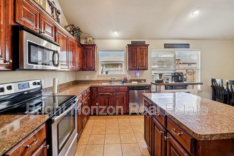 Fort Worth House: 8221 Mule Deer Run