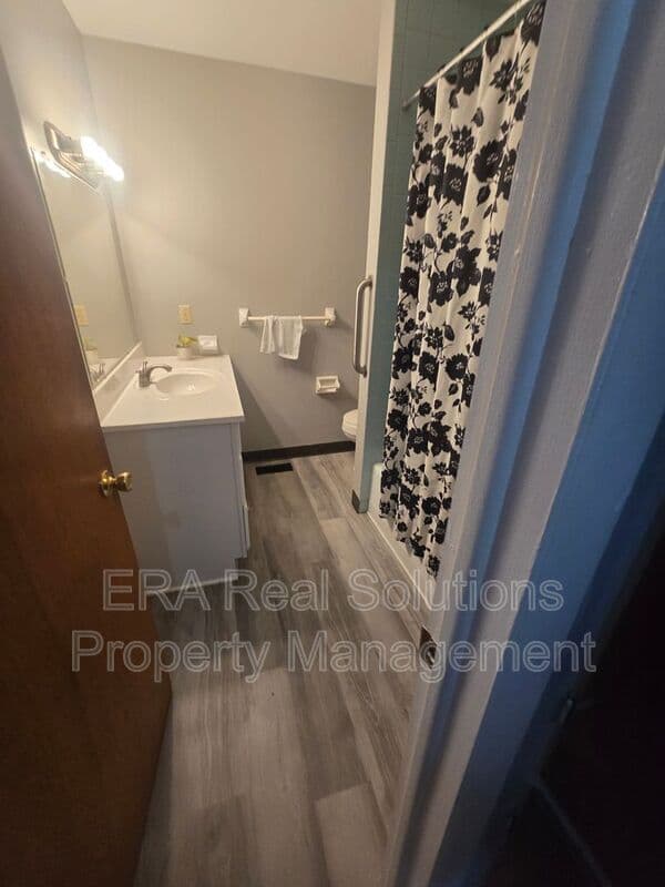 Columbus Condo: 2357 D S. WoodBrook Cr