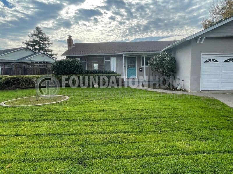 Novato House: 115 Grande Vista