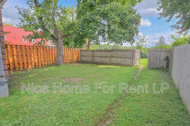 Mt. Holly Condo: 27 Pine St #1