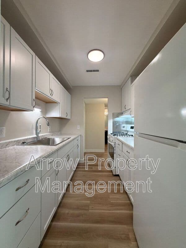 Omaha House: 2119 Arbor Street-104