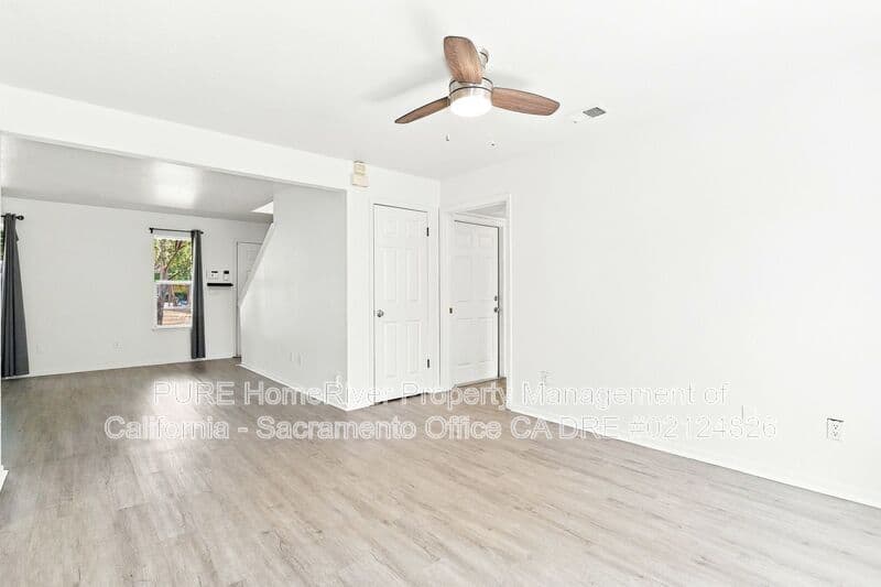 Davis House: 2224 Glacier Dr