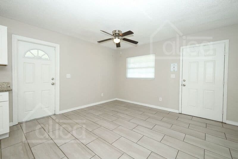 Orlando House: 4464 Piedmont St