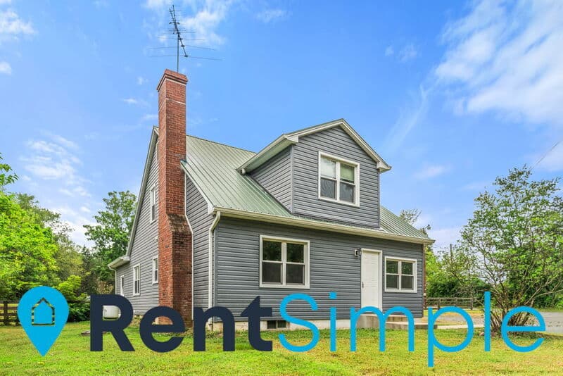 Nokesville House: 13307 Fitzwater Dr