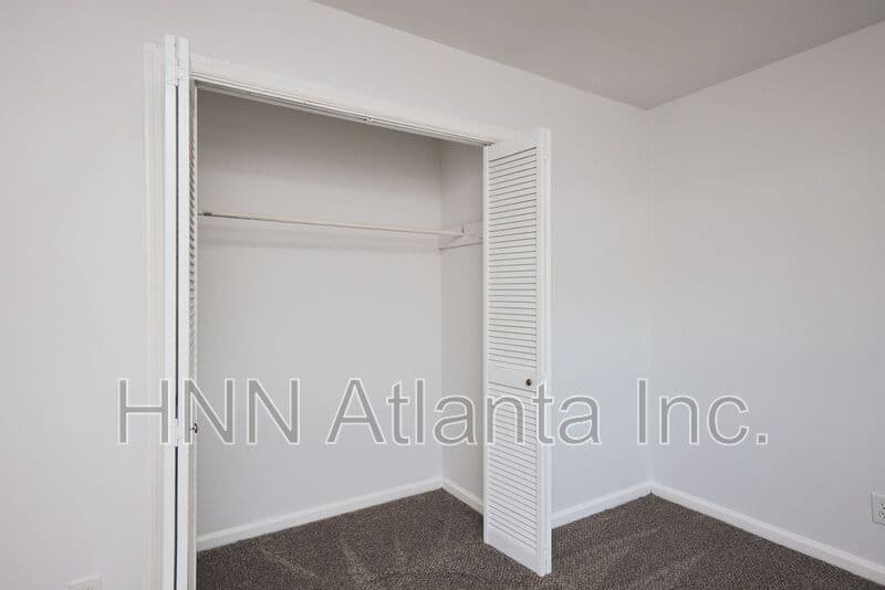 Atlanta Condo: 2157 Lenox Rd, NE