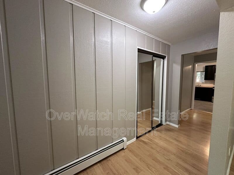 Anchorage Condo: 6121 De Armoun Rd