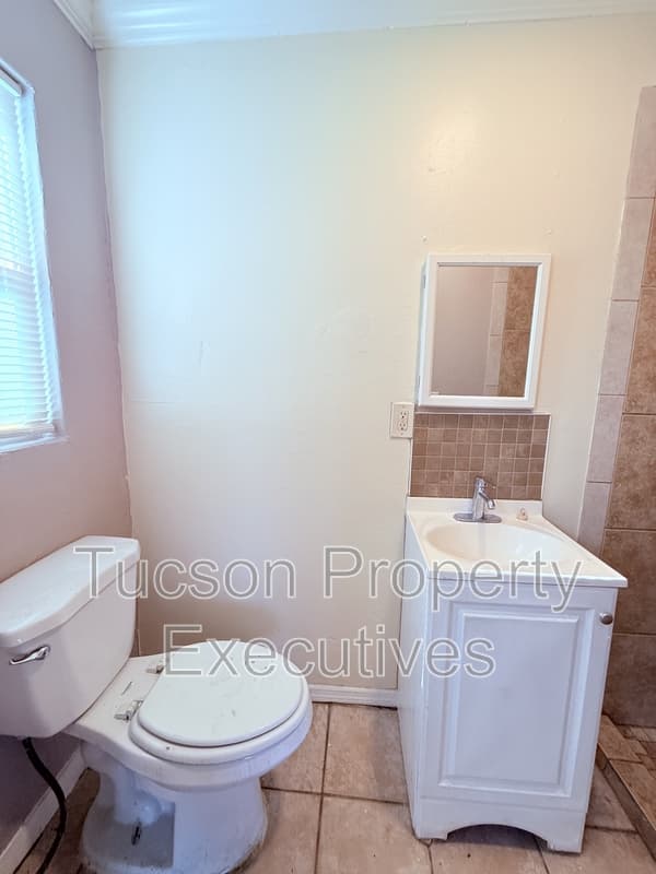 Tucson Condo: 232 West Flores Street - 12