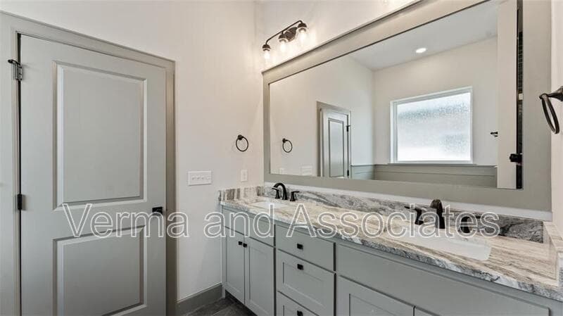 Centerton House: 1221 Mammoth St