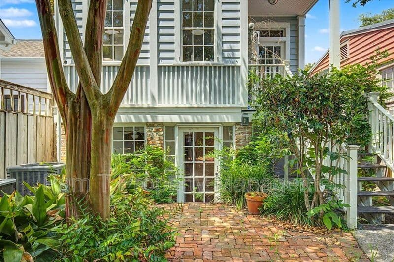 Savannah Condo: 521 E Harris St