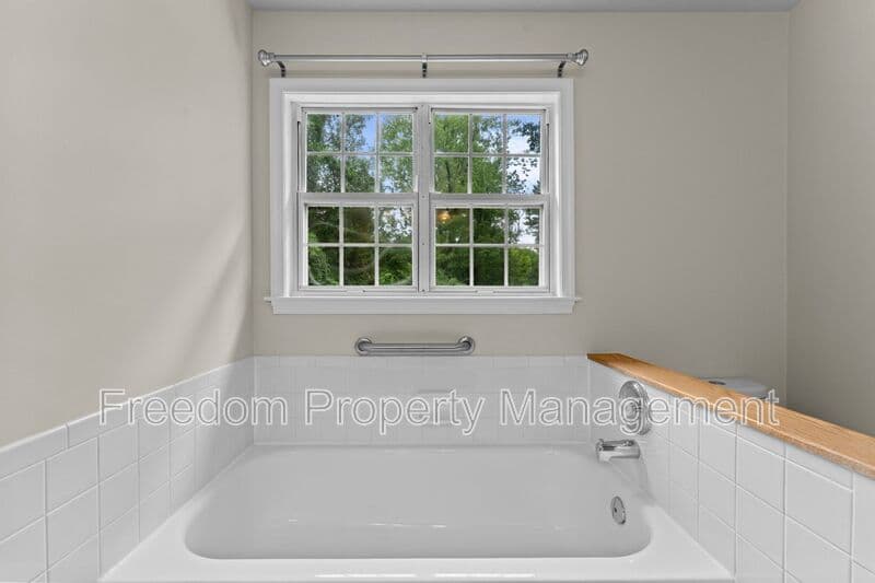 Manassas Townhome: 8644 Sanderling Dr