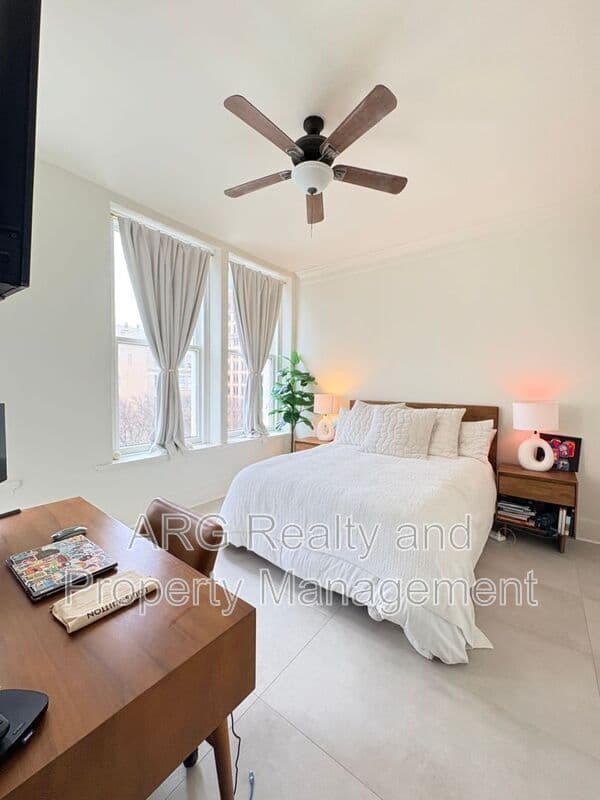 Atlanta House: 57 Forsyth St