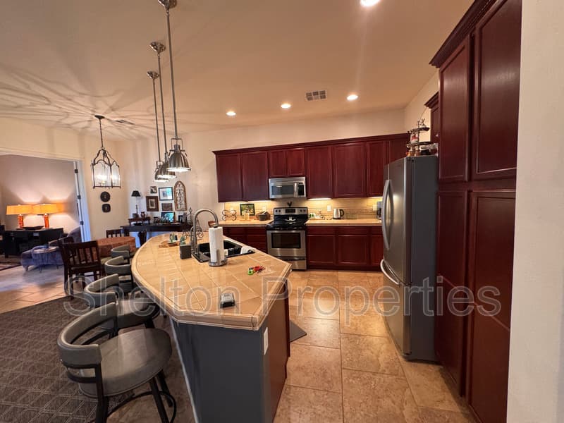 Buckeye House: 4301 N Golf Dr