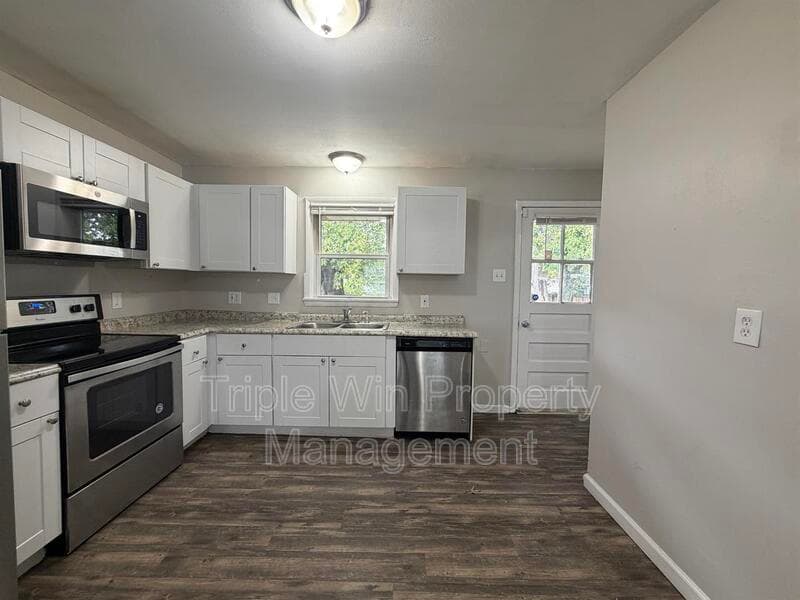 Florissant House: 740 Crowder Dr.