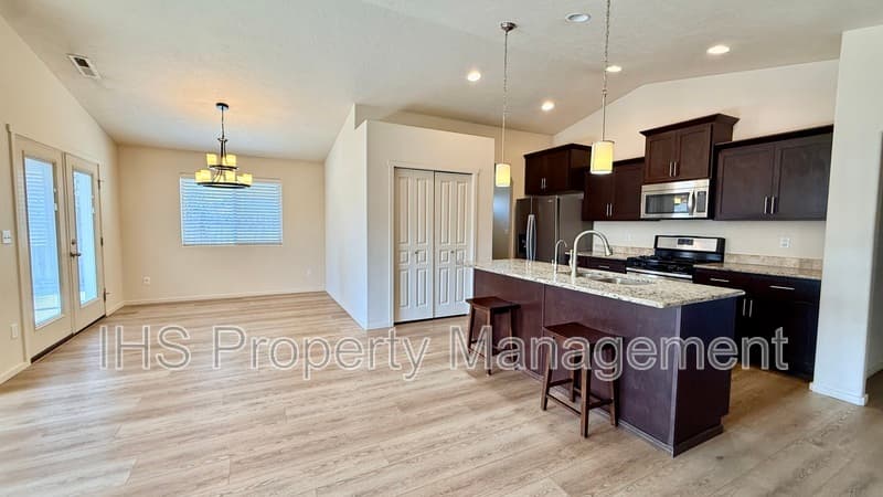 Pasco House: 5709 Sidon Ln.,
