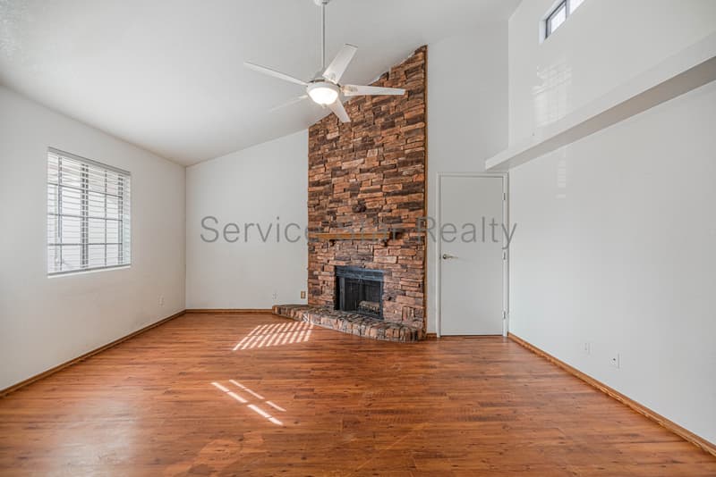 Phoenix Condo: 2020 W Union Hills Dr