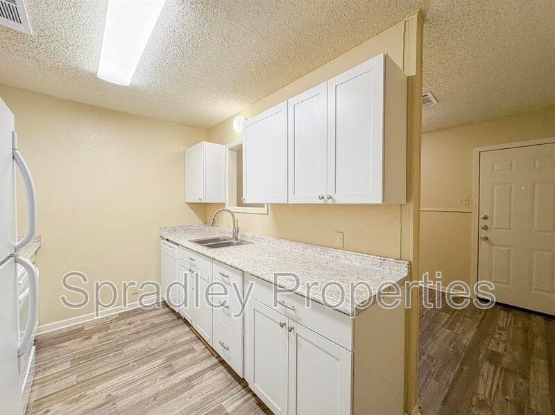 Temple Condo: 4404A Briar Clif Rd