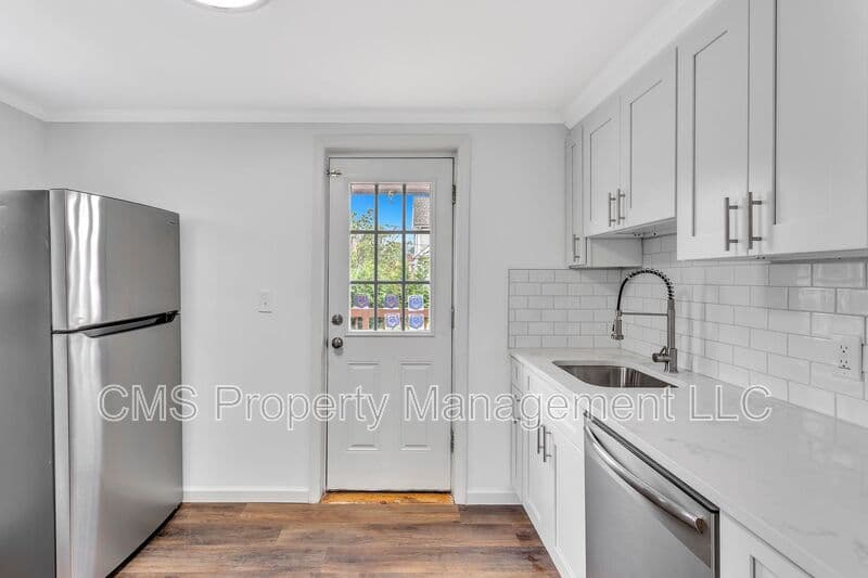 Dunellen Condo: 401 Sanford Ave