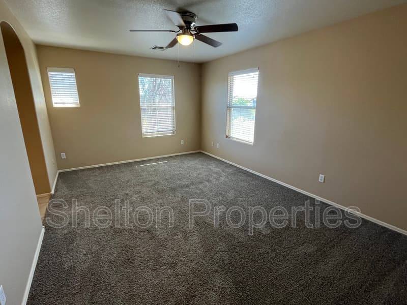 Buckeye House: 2958 N Clanton St
