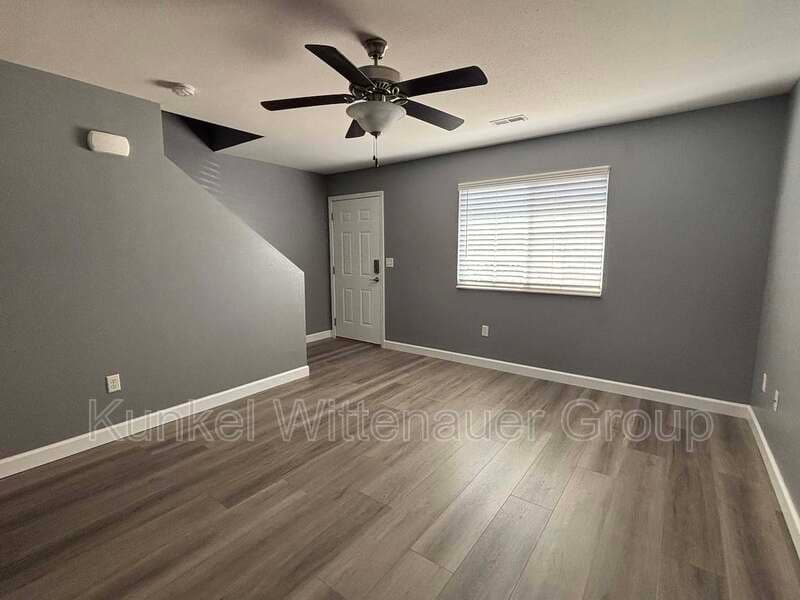 Mascoutah Condo: 704 E Fountain View