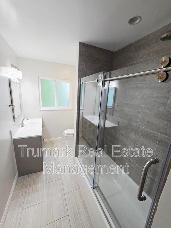 Glendale Condo: 1303 N Brand Blvd
