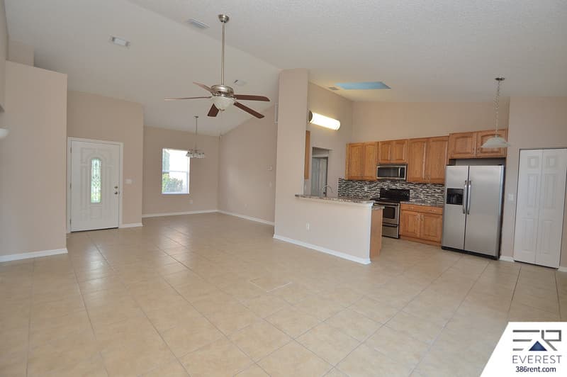 Palm Coast House: 69 Kashmir Trail