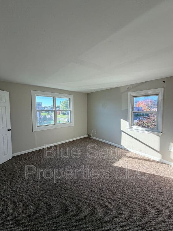 Ridley Park Townhome: 600 Michell St