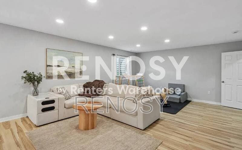 De Soto House: 1011 Polk St