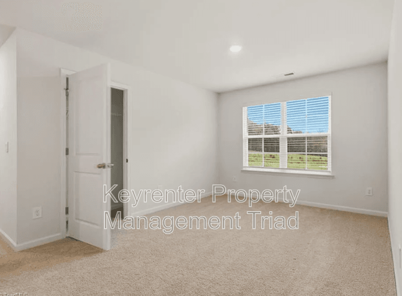Greensboro House: 7448 Buckpasser Dr