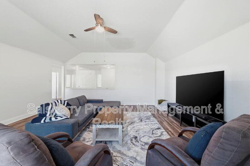 Fort Worth House: 4943 Sunset Ridge Drive