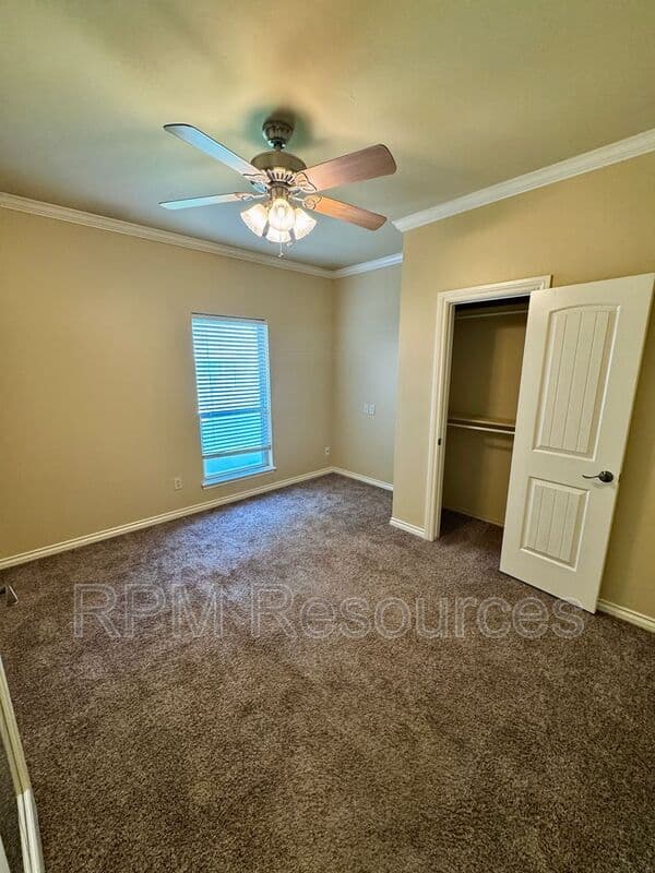 Edmond Condo: 13821 Oxford Dr