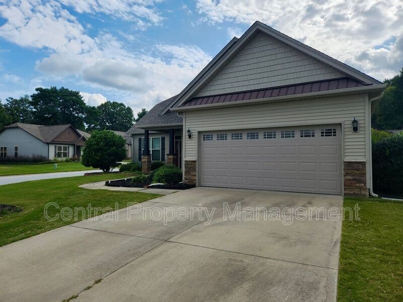 Taylors House: 1 Redwolf Lane