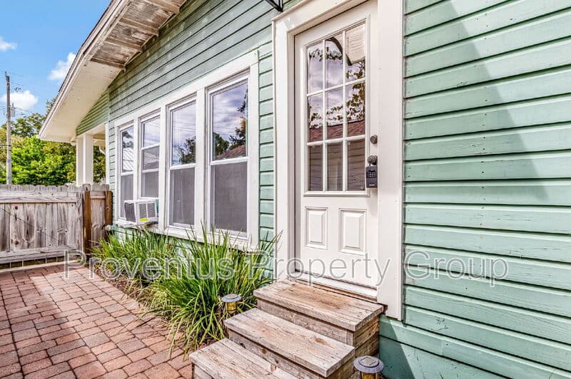 Pensacola House: 904 North 16th Avenue