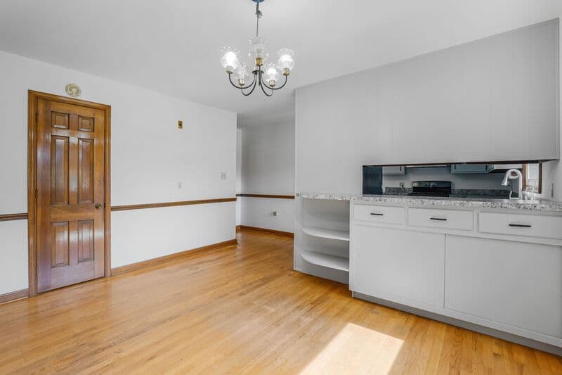 Spotsylvania House: 10003 Courthouse Rd