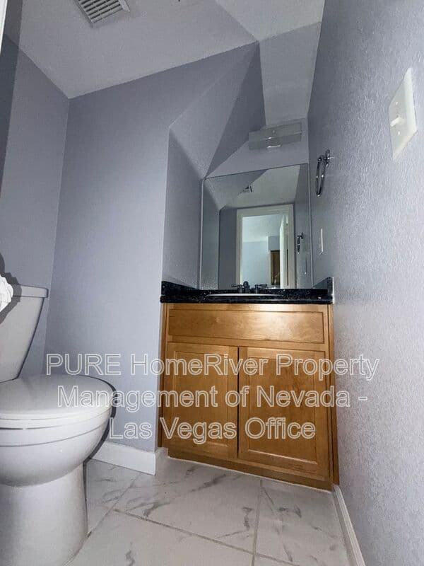 Henderson House: 2832 Mill Point Dr.
