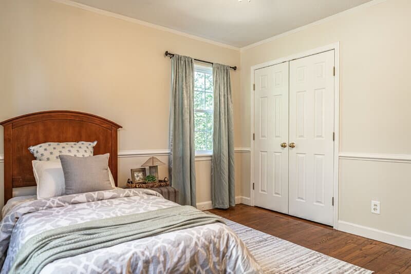 Pinebluff Condo: 435 West Baltimore Avenue