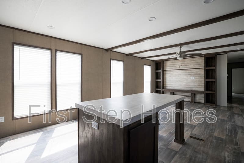 Oak Point House: 222 Islero Drive