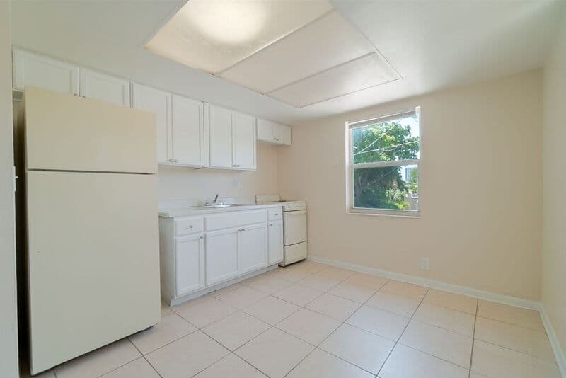 West Palm Beach House: 628 8th St
