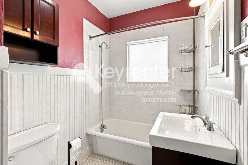 Indianapolis House: 528 W 43rd St