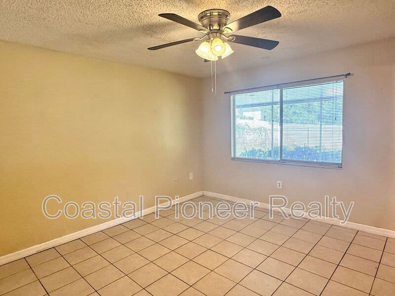 Spring Hill House: 6063 Shingler Ave