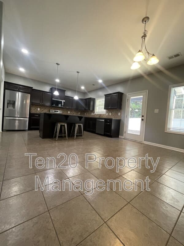 Columbus House: 4955 Brightstar Lane