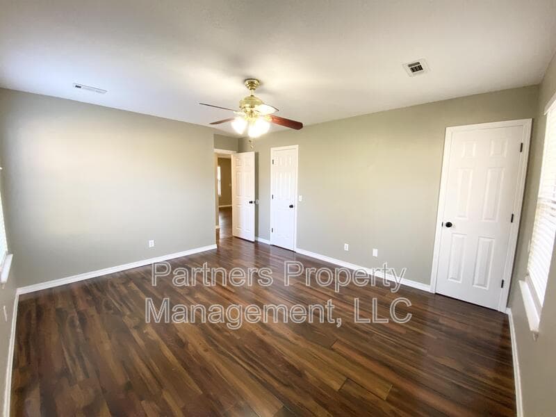 Fayetteville Condo: 835 North 54th Avenue