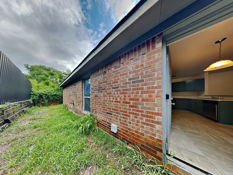 Fort Worth Condo: 2955 Loving Ave