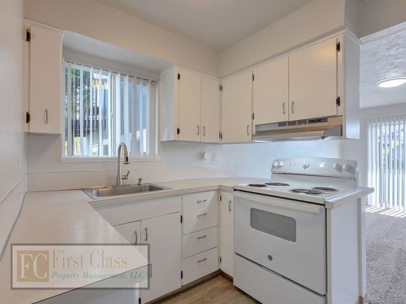 Tigard Condo: 12345 SW Hall Blvd.