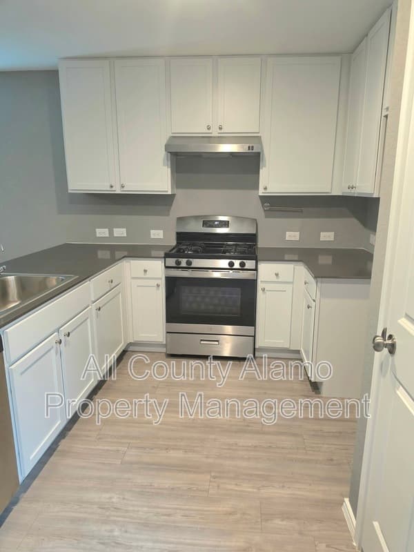 San Antonio House: 20444 Fire Stone