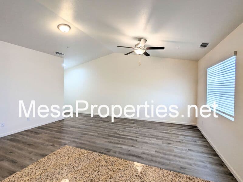 Hesperia House: 9550 Tamarisk Ave.