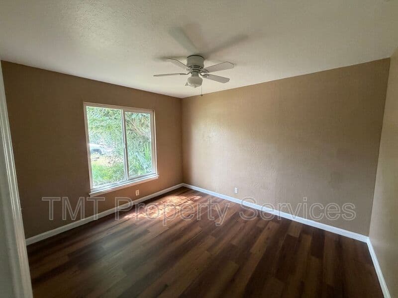 Sacramento House: 2124 Ethan Way
