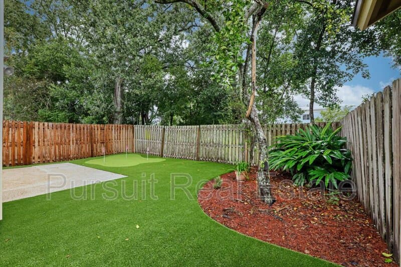 Jacksonville House: 3811 Millpoint Drive